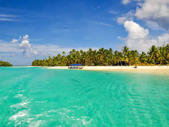 Tapuaetai-Auitutaki-Cook-Islands-AdobeStock_138277794